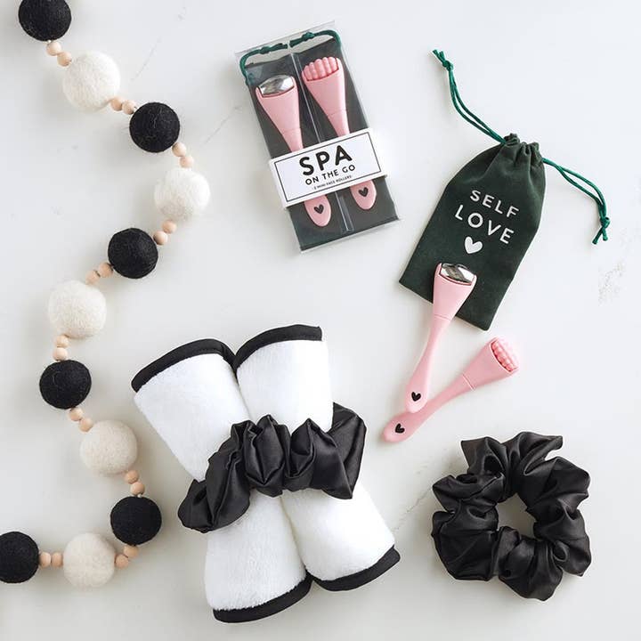 Bella Sleep + Spa - Wholesale Wash Cloth - Plush Face Cloth - White with Black Trim5