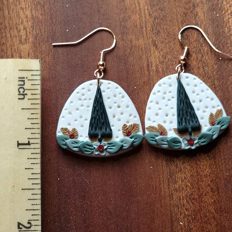 Foxy Method - Wholesale Dangle Earrings - Whimsical Holly Christmas Tree Dangle Earring2