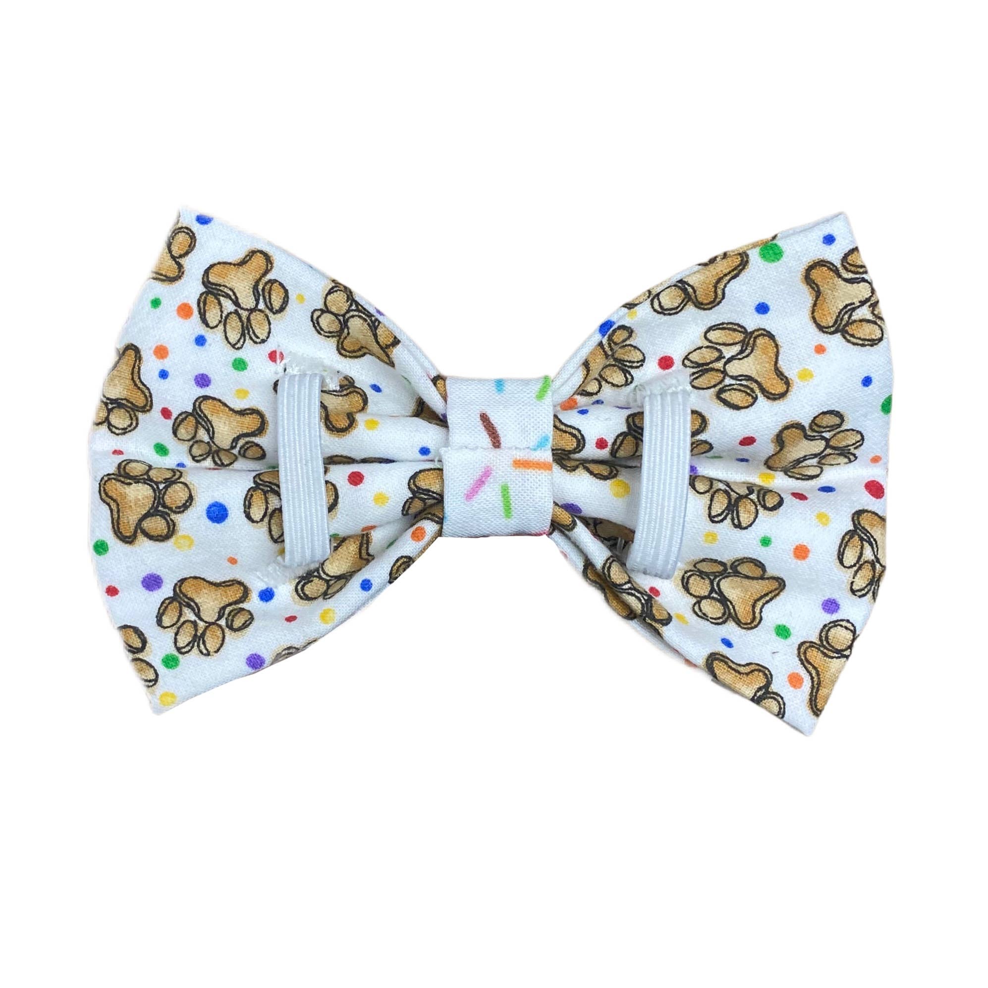 Old Dog, New Style - Wholesale Vlinderdas - Hond - Bowtie voor de verjaardag van een hond met pootafdruk1