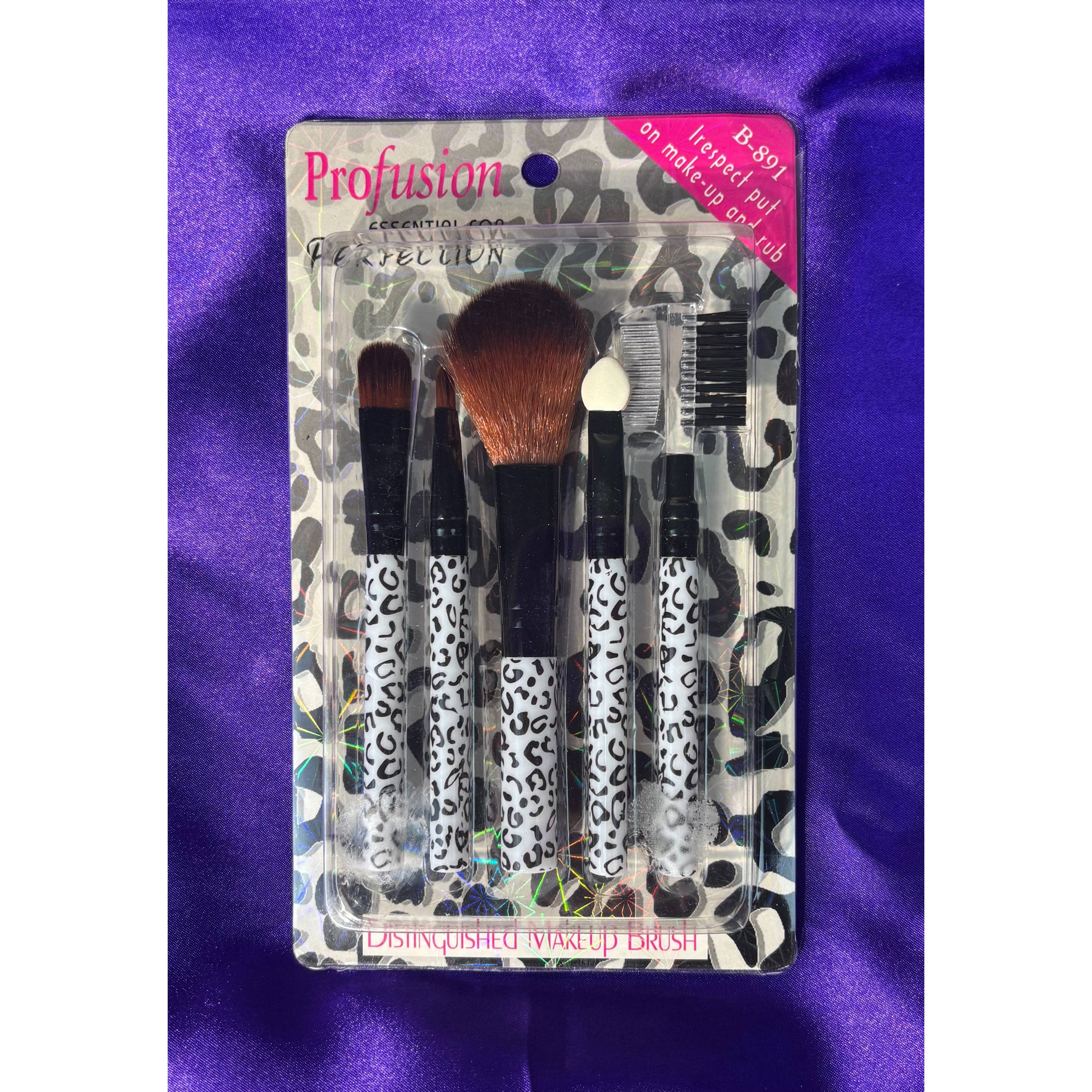 VIAI Beauty - Wholesale Makeup Brush Set - PROLUX Makeup Brush Set: Essential For Perfection11