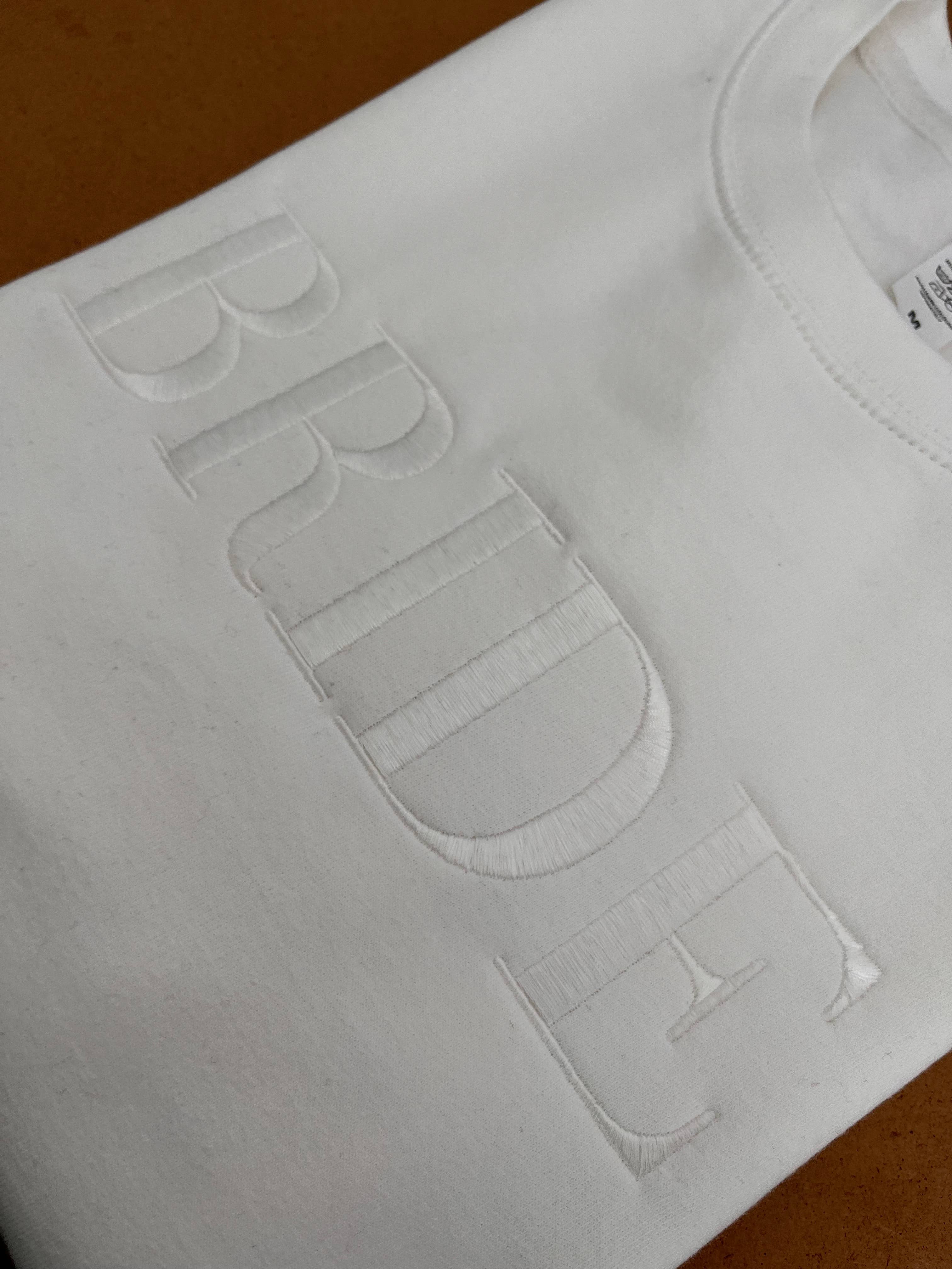 Adventure Stitches - Vendita all'ingrosso Felpa - Donna - Felpa ricamata BRIDE con vestibilità vintage0