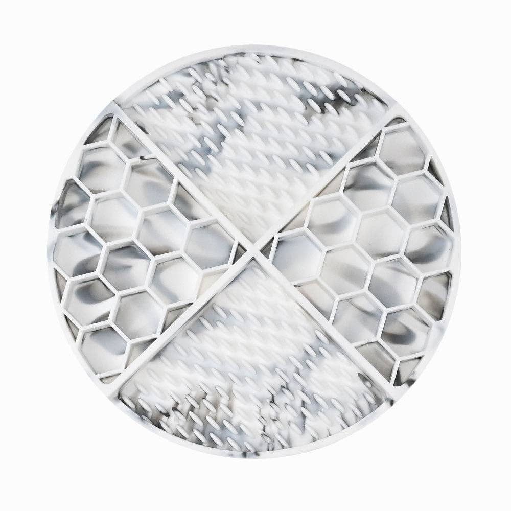 Cheerhunting - Vente Tapis de gamelle – chien - Bowlo - Tapis à lécher en silicone pour animaux15