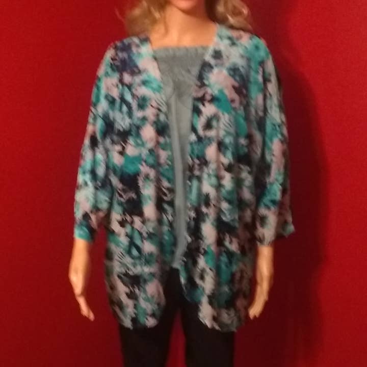 Kimono for wholesale by Jones & Ivy Collections, Inc.