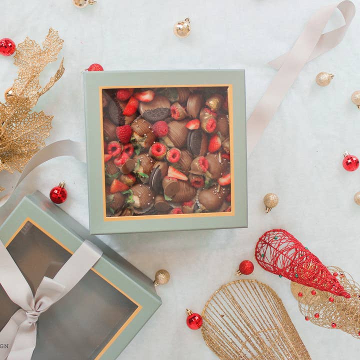 Elegant Design Supply - Wholesale Gift box - Square Gift Box with Clear Lid and Ribbon - Various Colors - For Luxury Flower/ Gift / Chocolate Strawberry Arrangements23