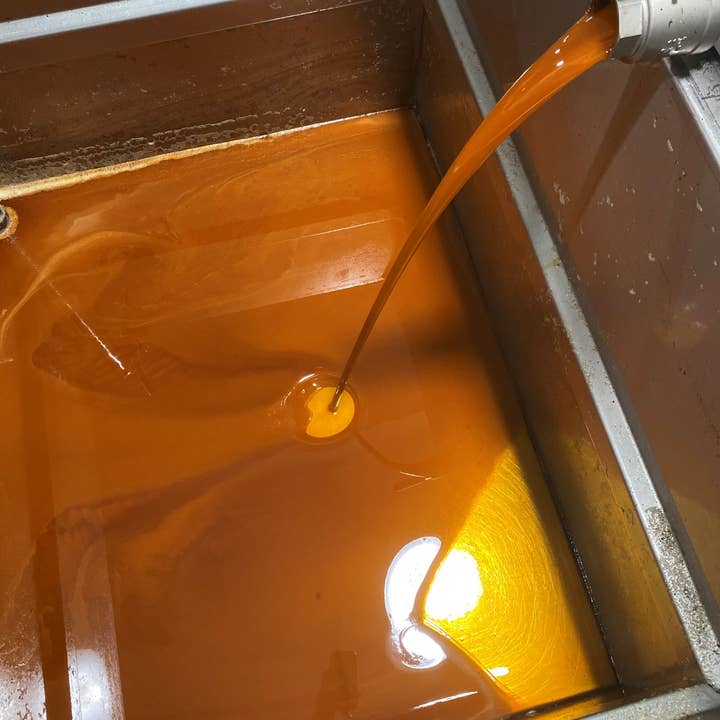 Liokareas - Wholesale Olive Oil - Santorini Sun-Dried Tomato Olive Oil3