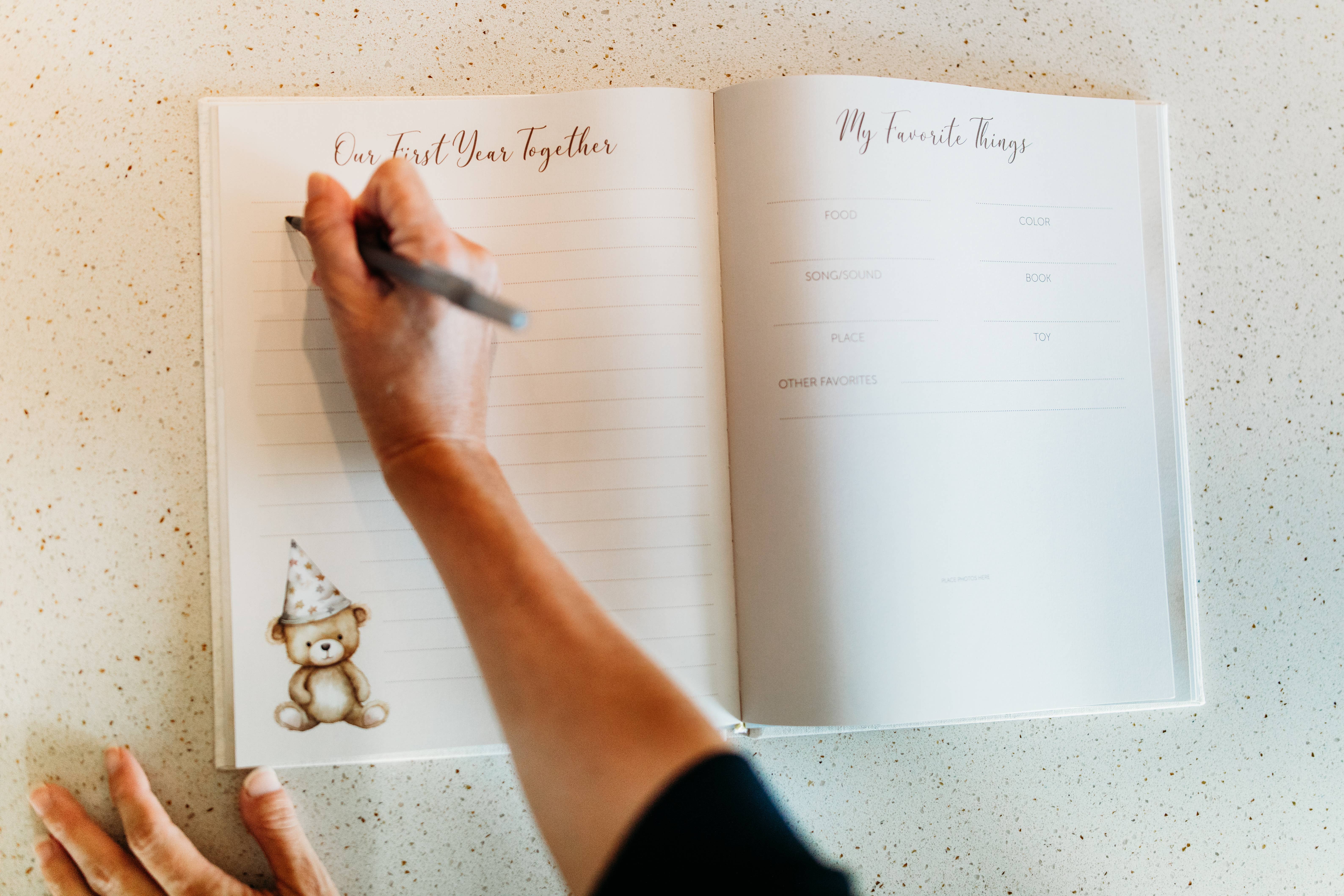 Grow With Me Baby Co - Wholesale Memory Book - Kids & Baby - Baby Memory Book, Newborn Book3