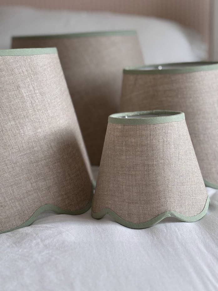 LNH EDIT - Wholesale Lamp Shade - Scallop linen green trim Lampshade6