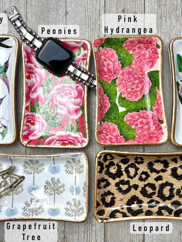 Ceramic Jewelry tray- Small and other Purchase Wholesale one hundred eighty degrees. Free Returns & Net 60 Terms on Faire trending on Faire.