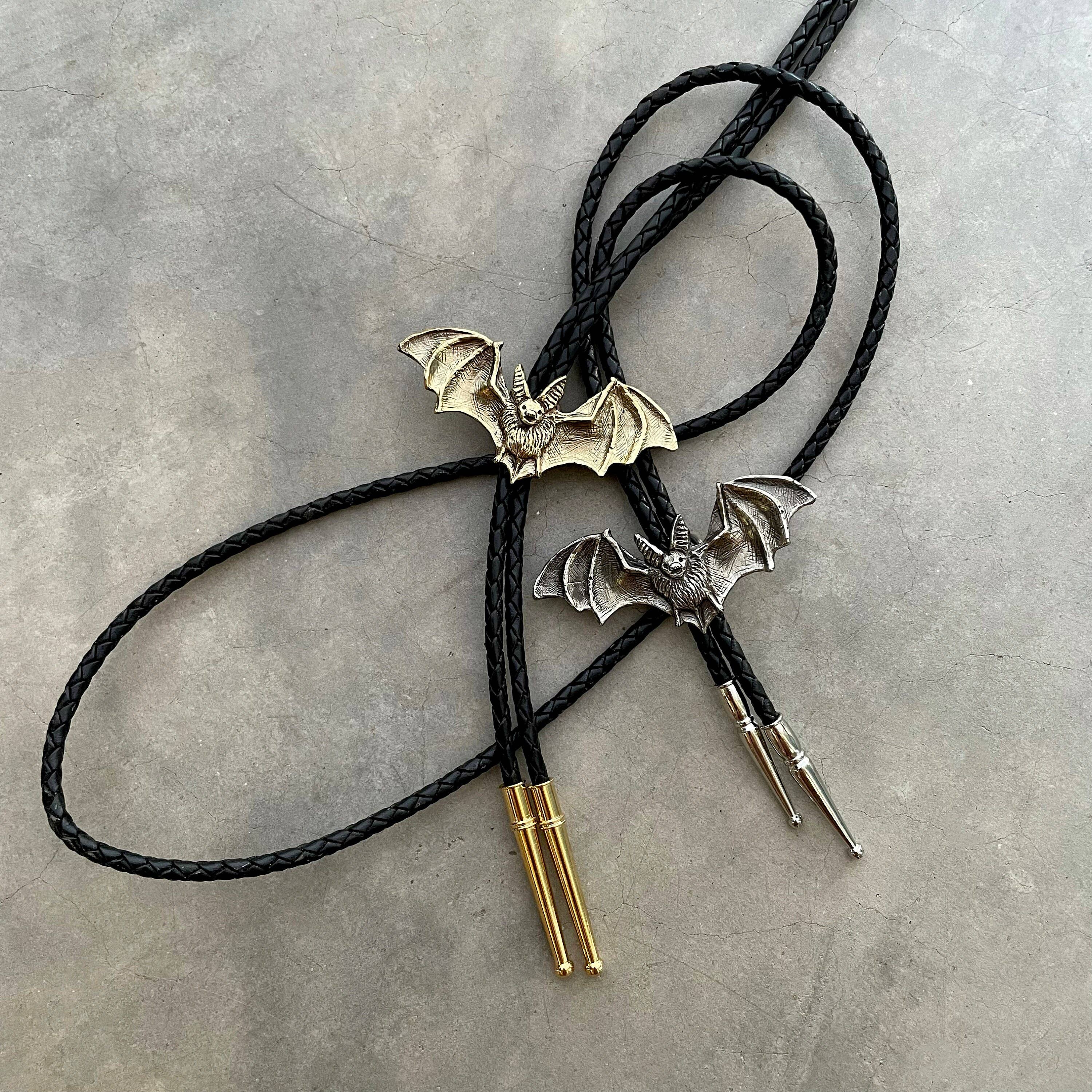 HELIOTROPE – wholesale Slipsar – Herr – Bat Bolo Tie - Blek fladdermus9