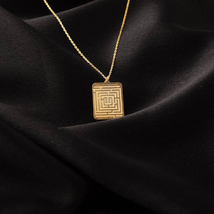 Collier à pendentif géométrique en argent sterling pour la vente par Br Minimal Jewelry