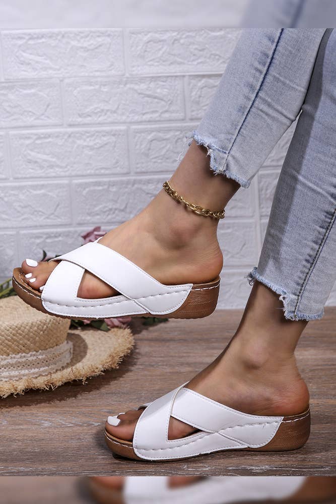 UNISHE – wholesale Sandals – Women's – Plain Crossed Straps PU Flat Slippers ZK16835