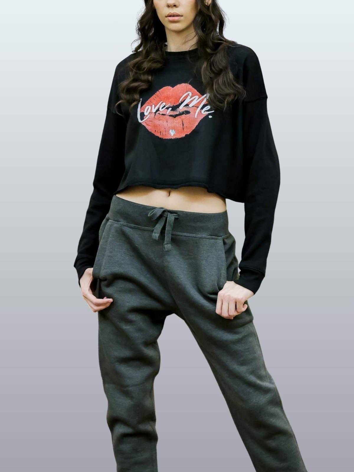 Ohhh So Swag - Wholesale Graphic Sweatshirt - Women's - Red Kiss Lips, Green Heart Long Sleeve Cropped Sweater | US14