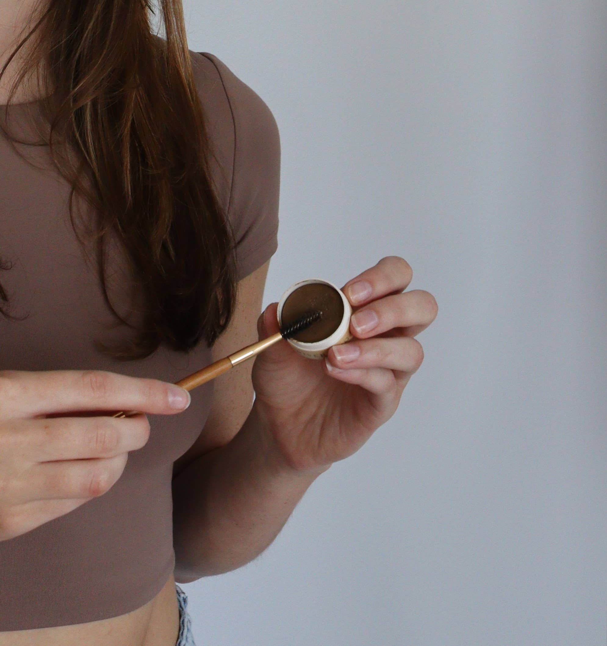 River Organics - Wholesale Eyebrow Pencil/Filler - Chestnut (Medium Brown) Eyebrow Wax1