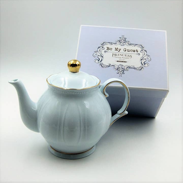 Be my guest, teapot
Blue color porcelain for wholesale by Silly Design