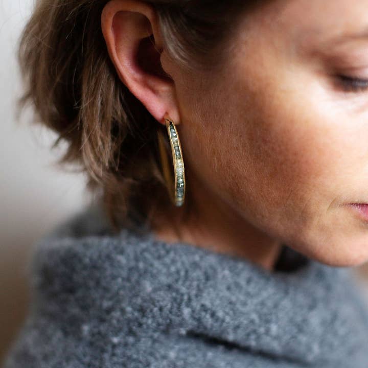 Austin Titus Studio - Wholesale Hoop Earrings - Large Hoop Groove Earrings with Raw Diamonds1