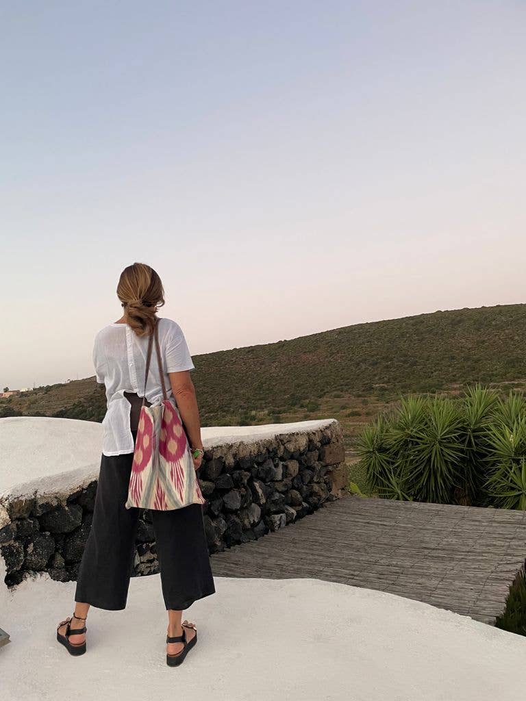 various colors ikat fabric shopper for wholesale on Faire1