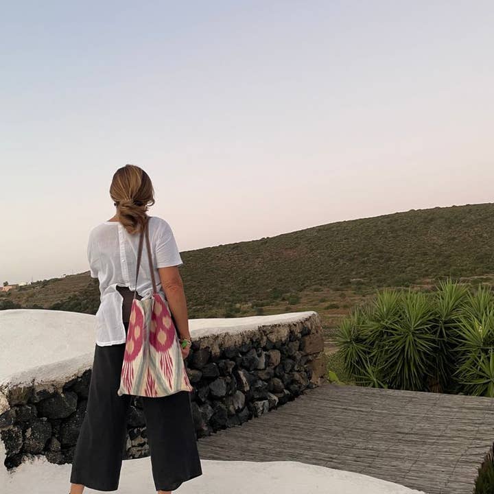 various colors ikat fabric shopper for wholesale on Faire1