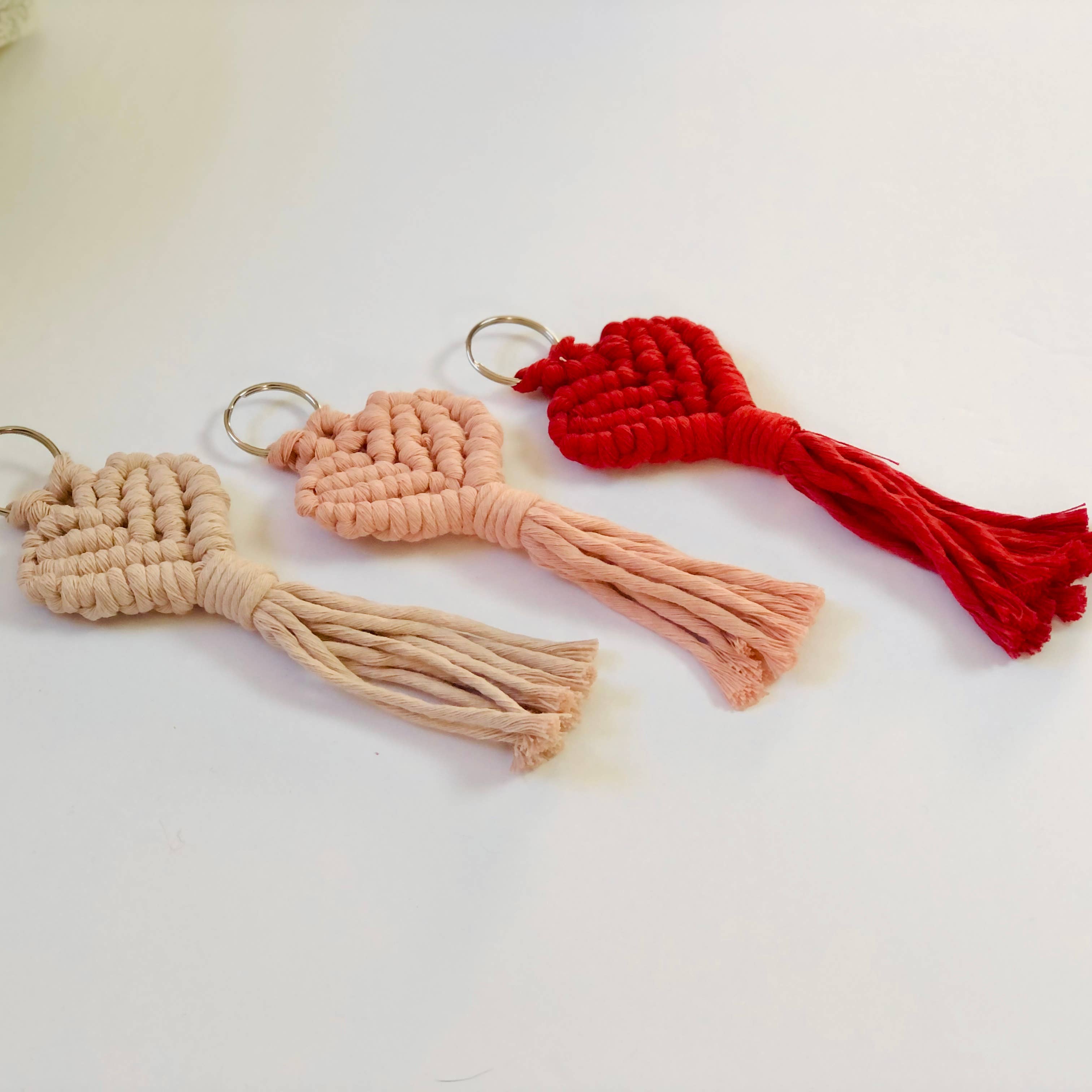 Make My Day Design - Wholesale Keychain - Women's - Valentine Macrame Heart  Keychains3