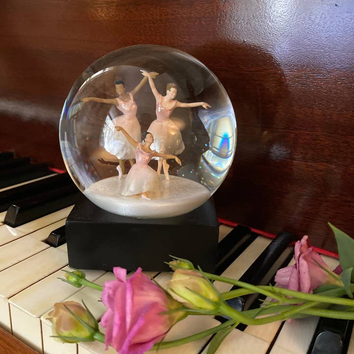 CoolSnowGlobes - Wholesale Snow Globe - Three Dancers Snow Globe