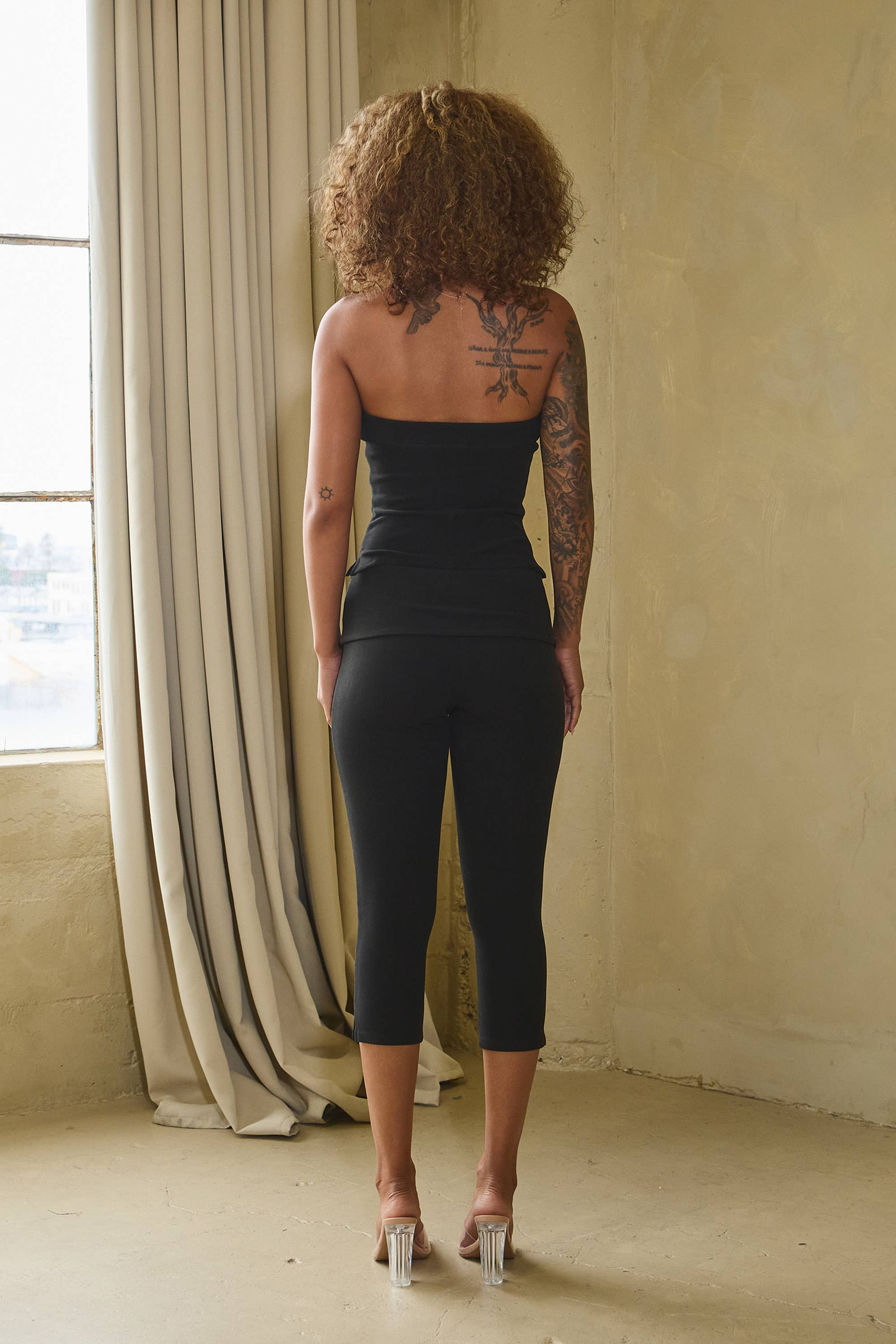 No Vacancy - Vente Ensemble de vêtements d'intérieur – femme - Ensemble ultra doux en jersey double face : haut tube et capri12