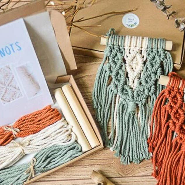 BeanDaikon - Wholesale DIY Craft Kit - Mini Macrame Wall Hanging Craft Kit K176