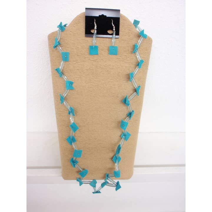 TURQUOISE SYNTHETIC LEATHER WITH RESIN NECKLACE SET for wholesale by International Duru's