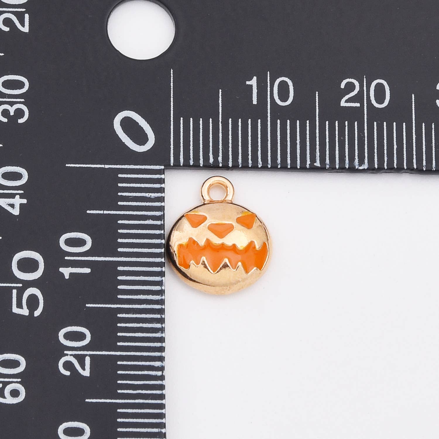 findings4uGem – wholesale Hänge-/berlockhalsband – Guldpläterad Emalj Halloween Fint Berlockhänge, CP215021