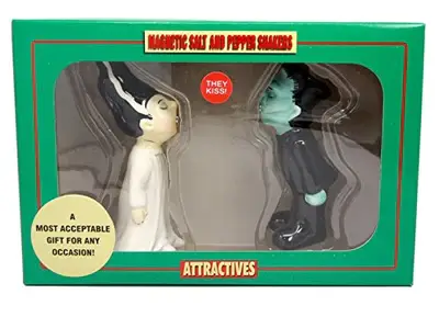 Pacific Trading - Wholesale Salt & Pepper Shaker Set - Frankenstein & Bride Ceramic Salt & Peper Shaker Set4