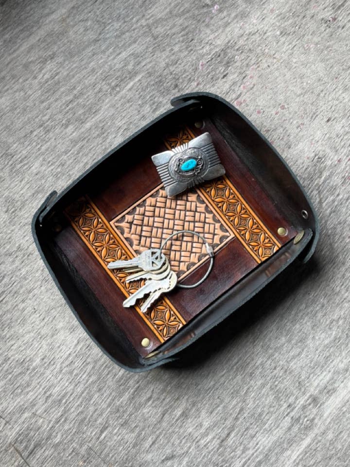 Verktyg läder bricka 9x7 Western Catchall Betjänad för wholesale av Sage Grouse Leather