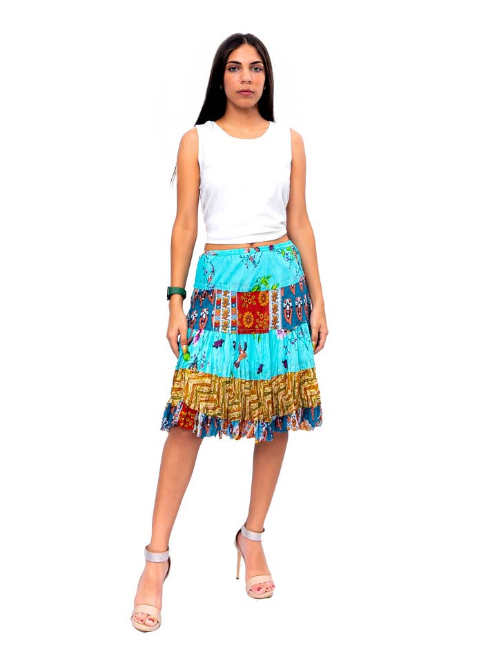 Fem-lags mini flæsekørt i stof. I Multi. for engroshandel hos Lazy Daisy