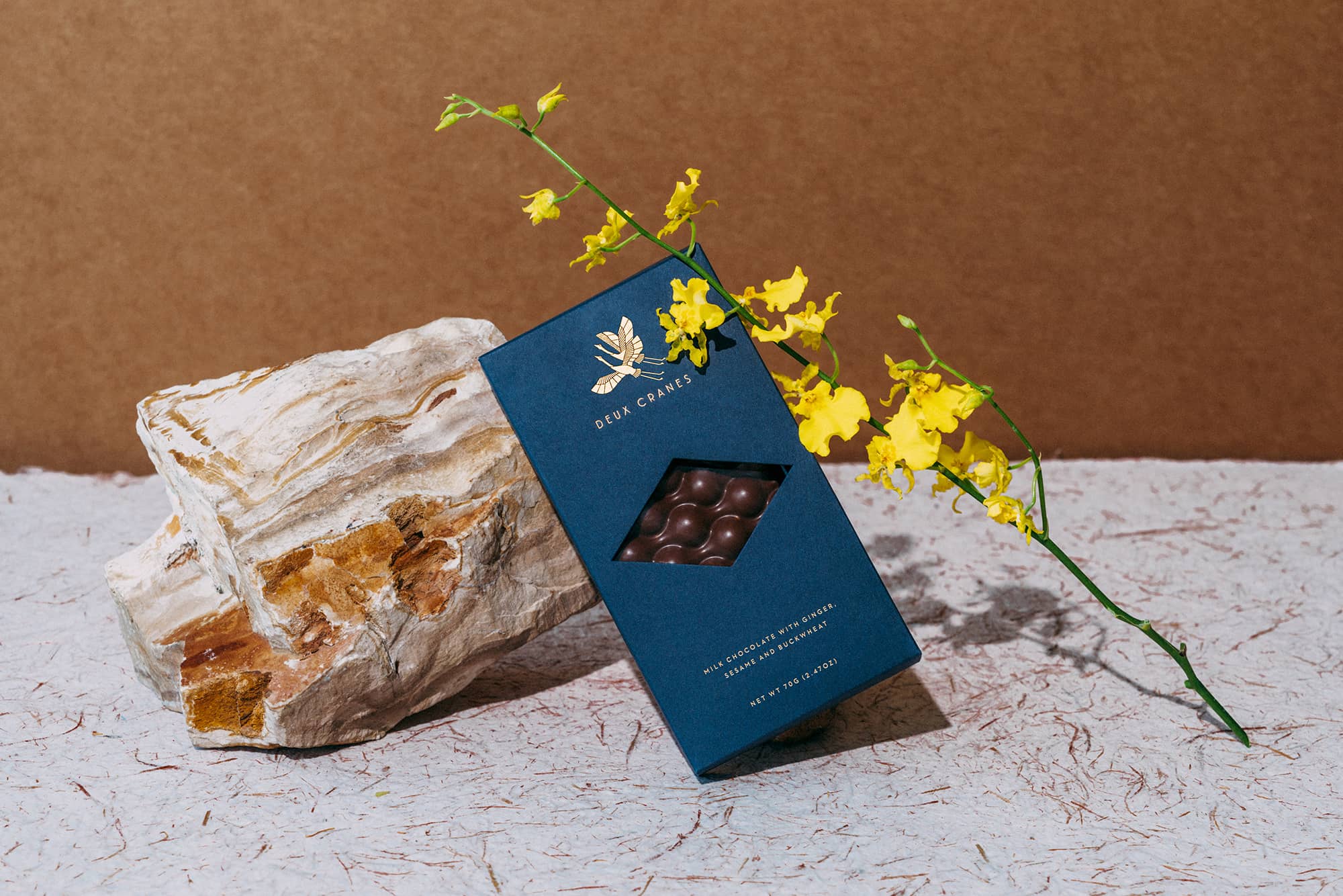 Deux Cranes - Vente Barre chocolatée - Chocolat au lait au sésame au gingembre et au sarrasin2