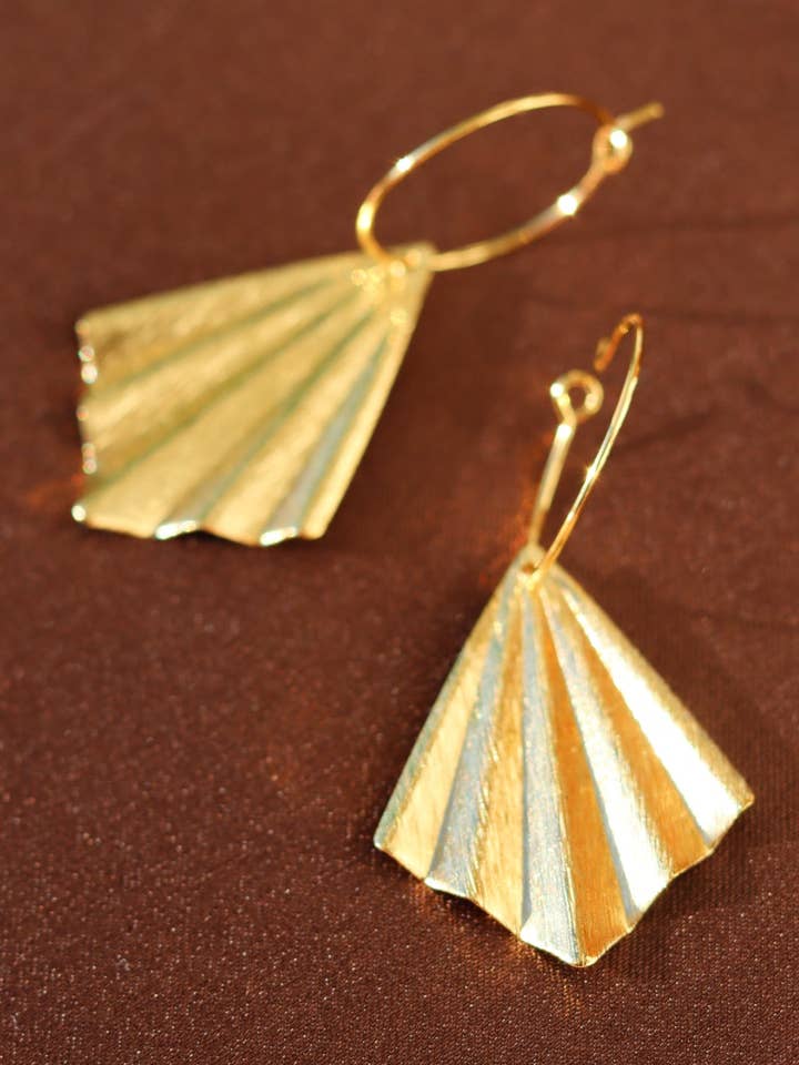 BOUCLE D'OREILLE EN LAITON Z 09 pour la vente par Studio Choo11