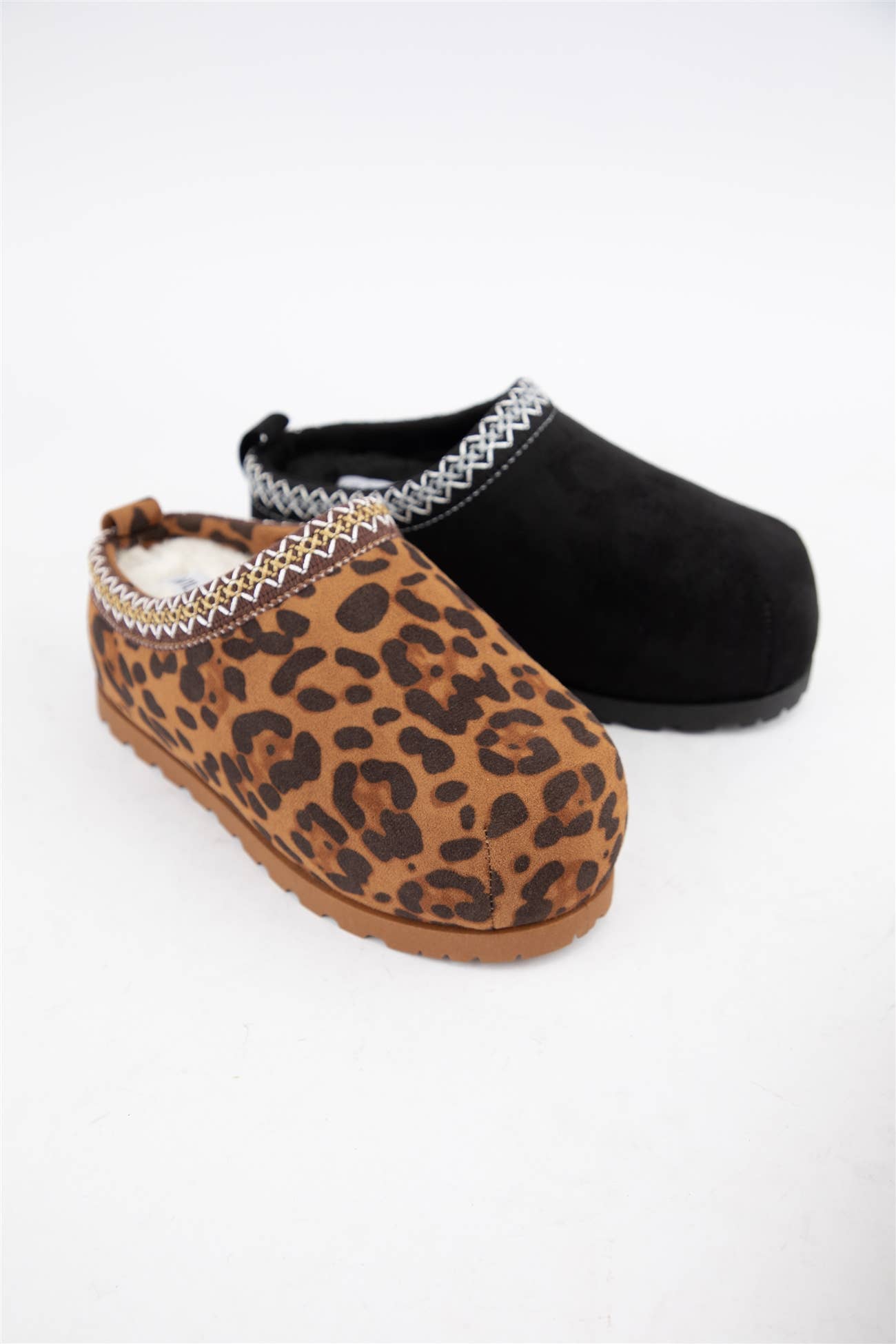 CCOCCI - Wholesale Booties - Women's - LUMI-06 COZY MULE SLIP-ON SLIPPER1