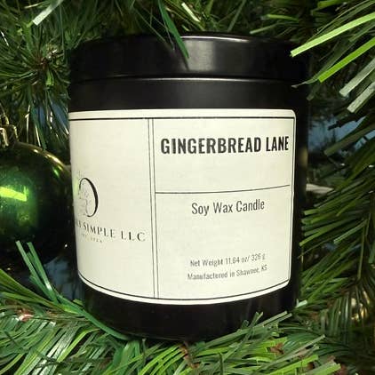 Gingerbread Lane Groot voor wholesale door Oddly Simple LLC