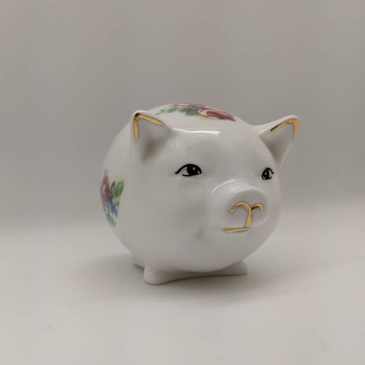Green Pastures Wholesale - Wholesale Salt & Pepper Shaker Set - Porcelain Piglet Salt and Pepper Shaker Set with Stand