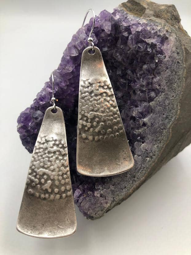 Volare – wholesale Dangle earrings – Hammered Wedge Earrings2