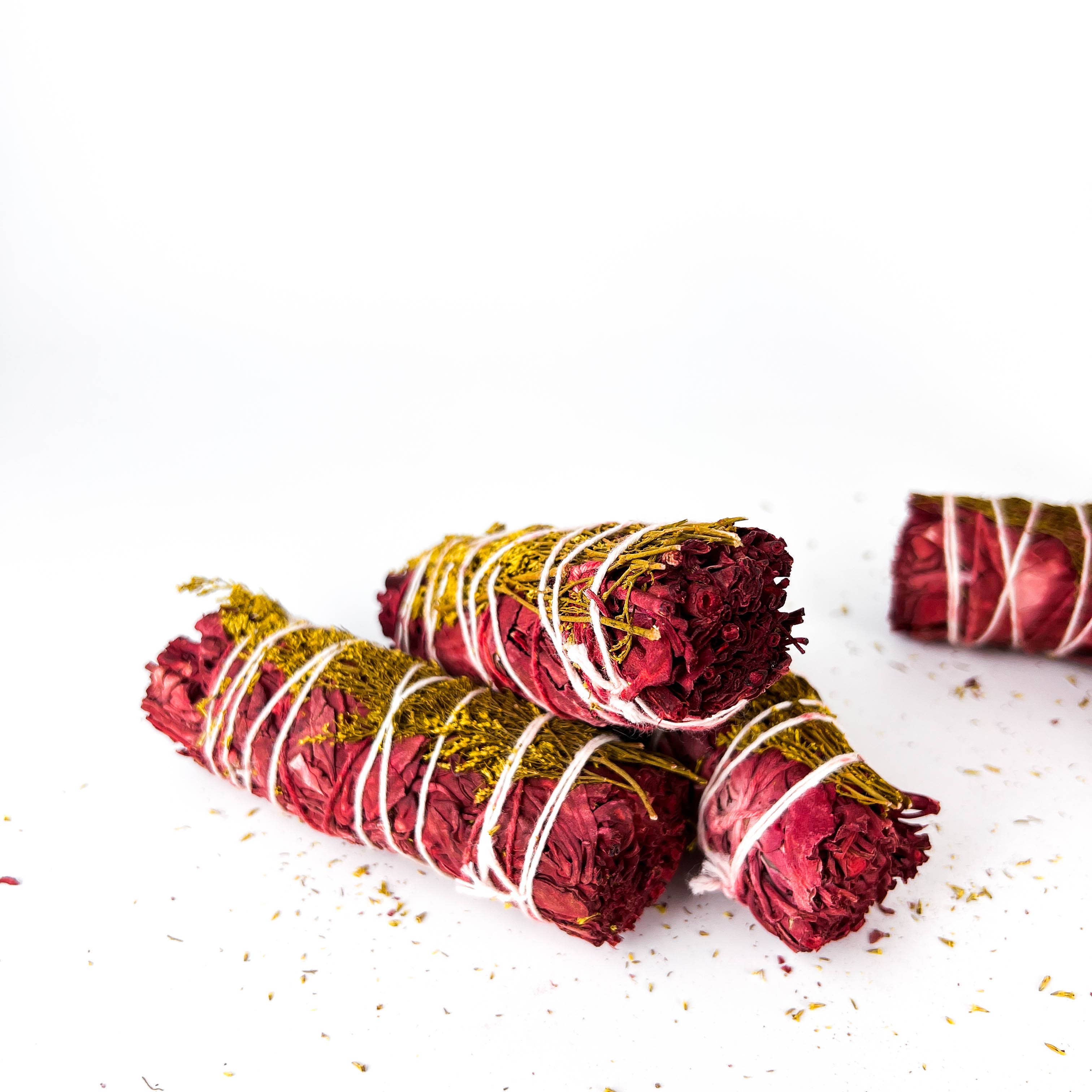 GREENROOTS USA LLC - Wholesale Sage Bundle - Dragon's Blood Sage W/ Wild Flower 4"2