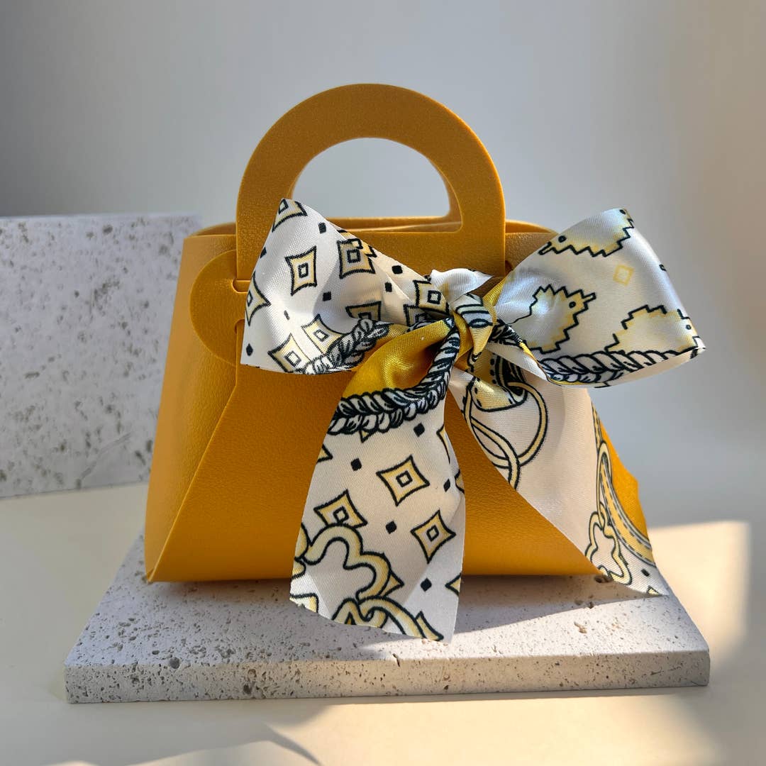 Wholesale Black Matte Gloss Gift Bag Luxury Paper Gift Bags for