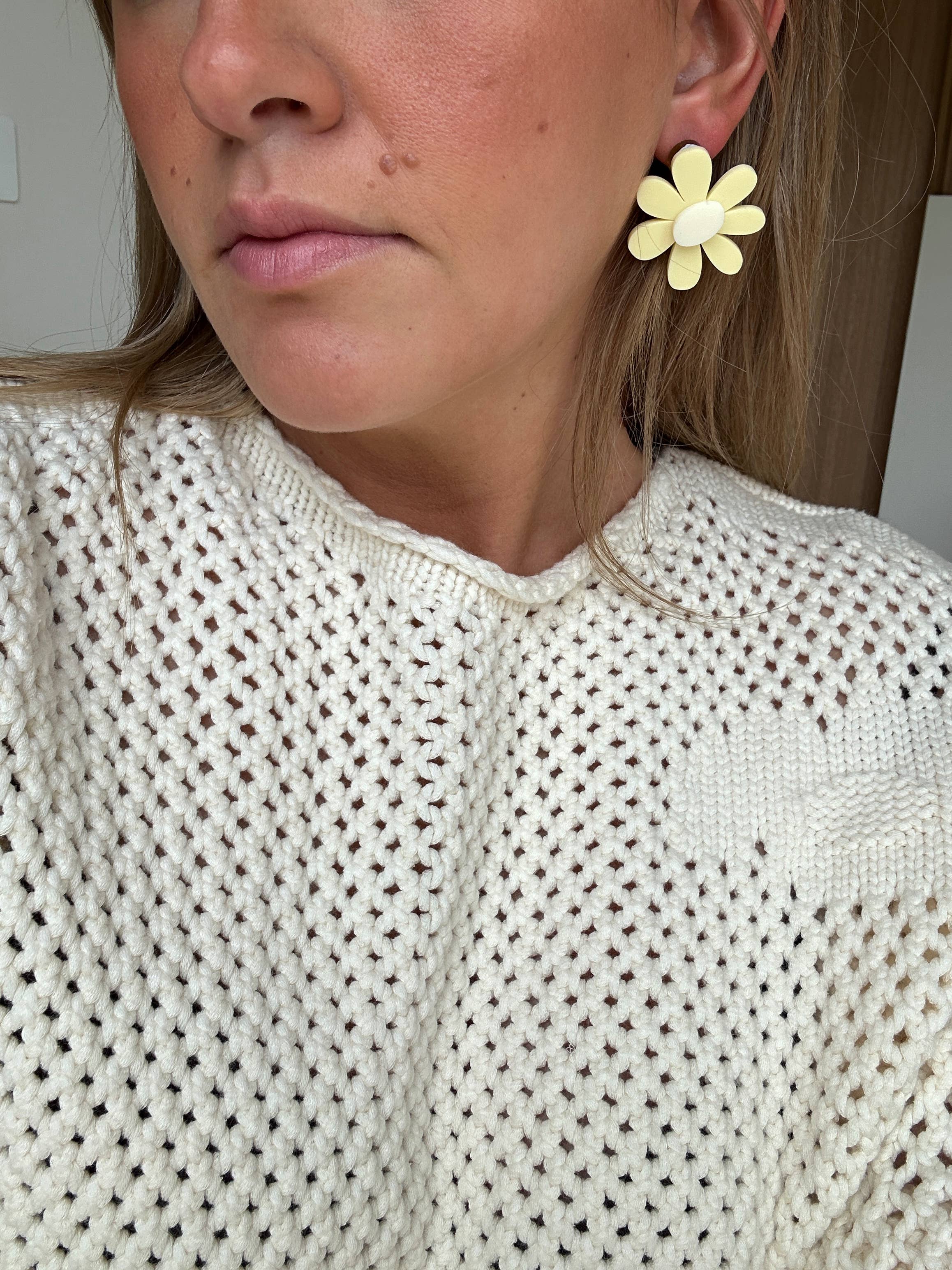 Emeldo - Wholesale Dangle Earrings - Estelle Flower Earrings // select colour5