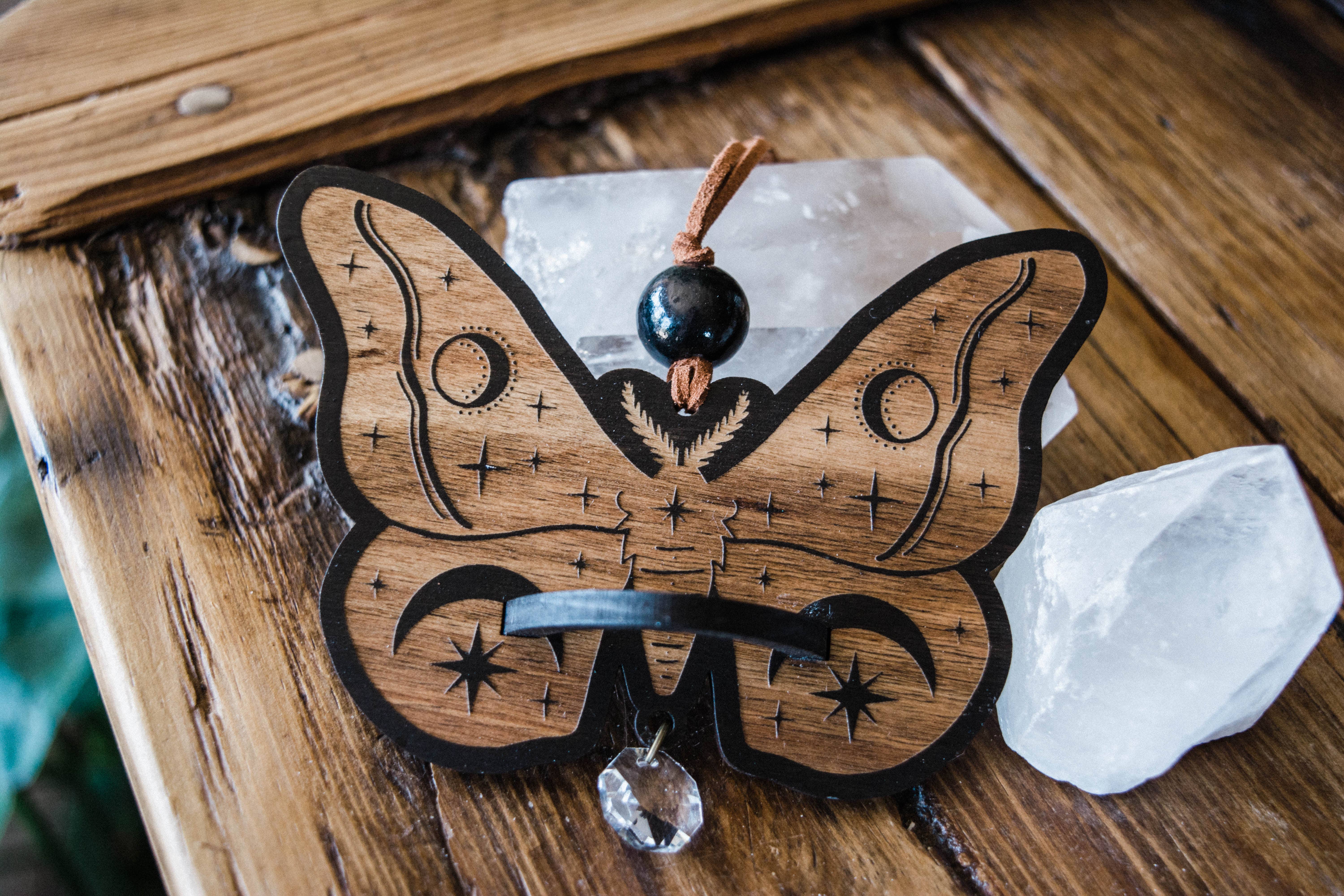 HEX Botanical - Wholesale Suncatcher - Celestial Moth Air Plant Hanger Suncatcher Crystal Prism 4