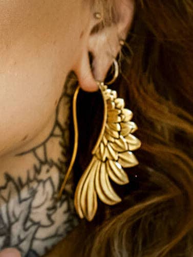 Orecchini pendenti da donna vintage in argento dorato con ali ad angolo SKAJ4149 per la vendita all'ingrosso da parte di Sweetkama