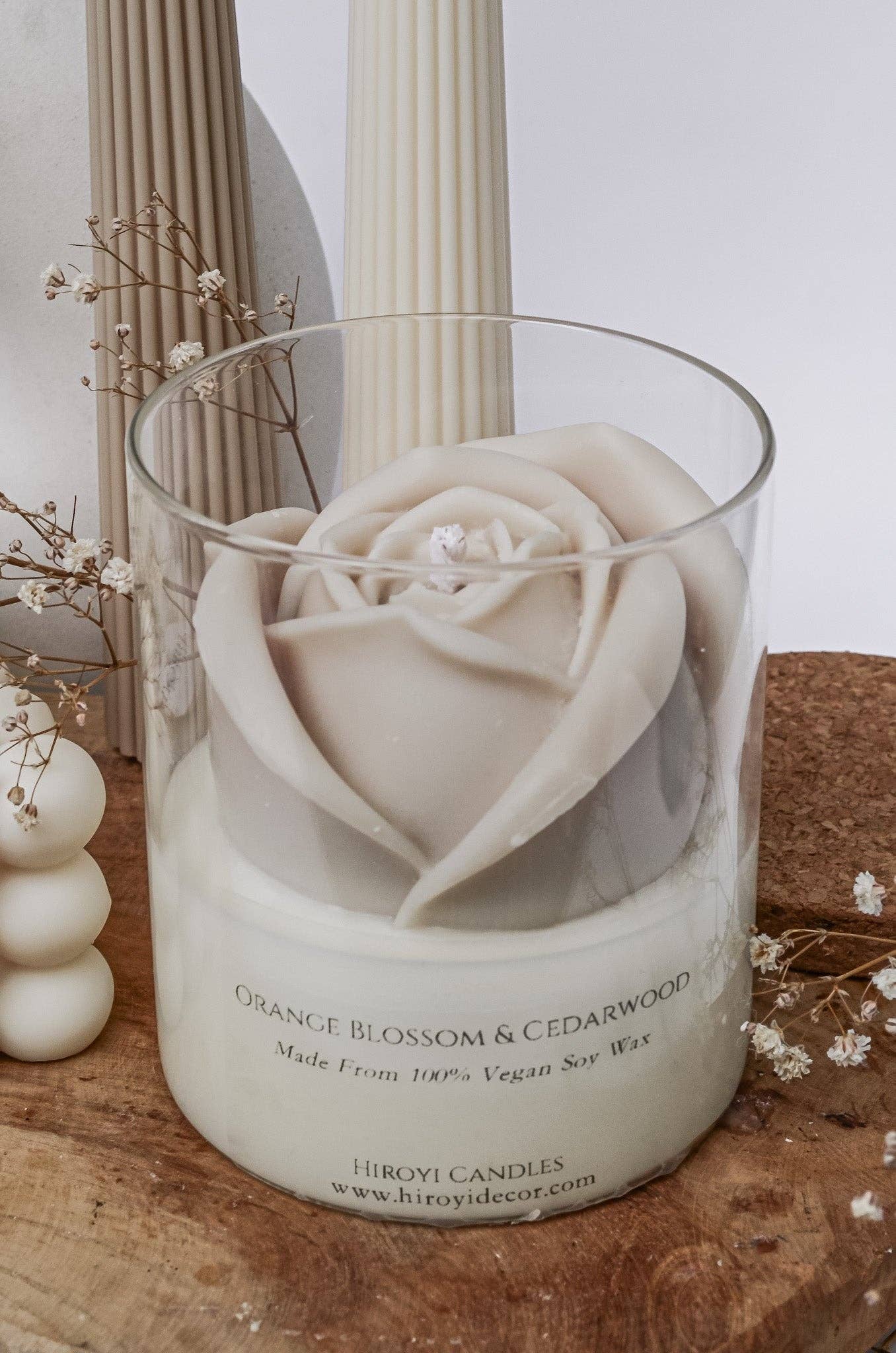 Hiroyi Decor – wholesale Burkljus – Doftljus med beige ros1