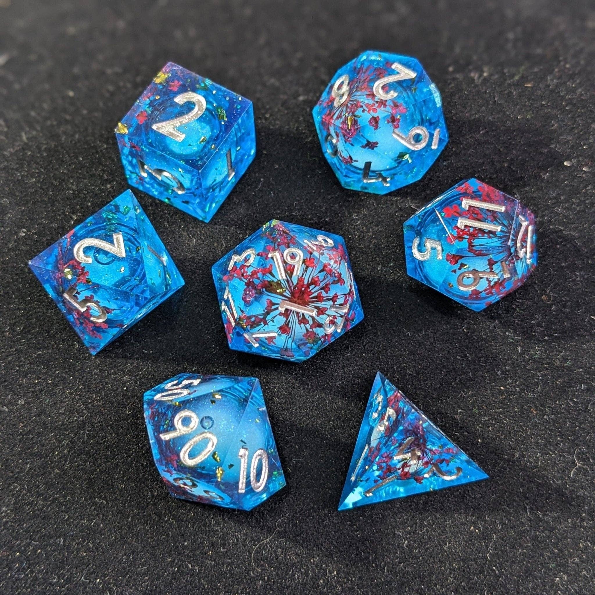 EBONWOOD - Wholesale Dice - Ethereal Petal - 7 Piece Luxury D&D Dice Set4