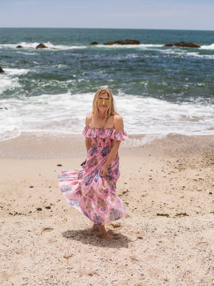 Katoenen maxi-jurk met blokdruk en smocking (Anaka) voor wholesale door The Fox and The Mermaid