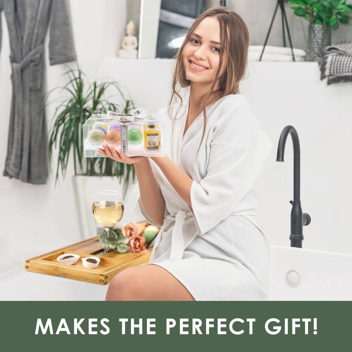 Lovery - Wholesale Bath & Body Set - Bamboo Bathtub Caddy Gift Set - Expandable Tray + Bath Bombs7