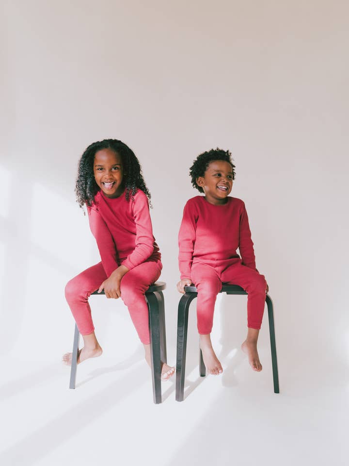 DreamBuy - Wholesale Sleepwear Set - Unisex - Claret Red Adult Unisex Ribbed Loungewear Matching Pajamas3