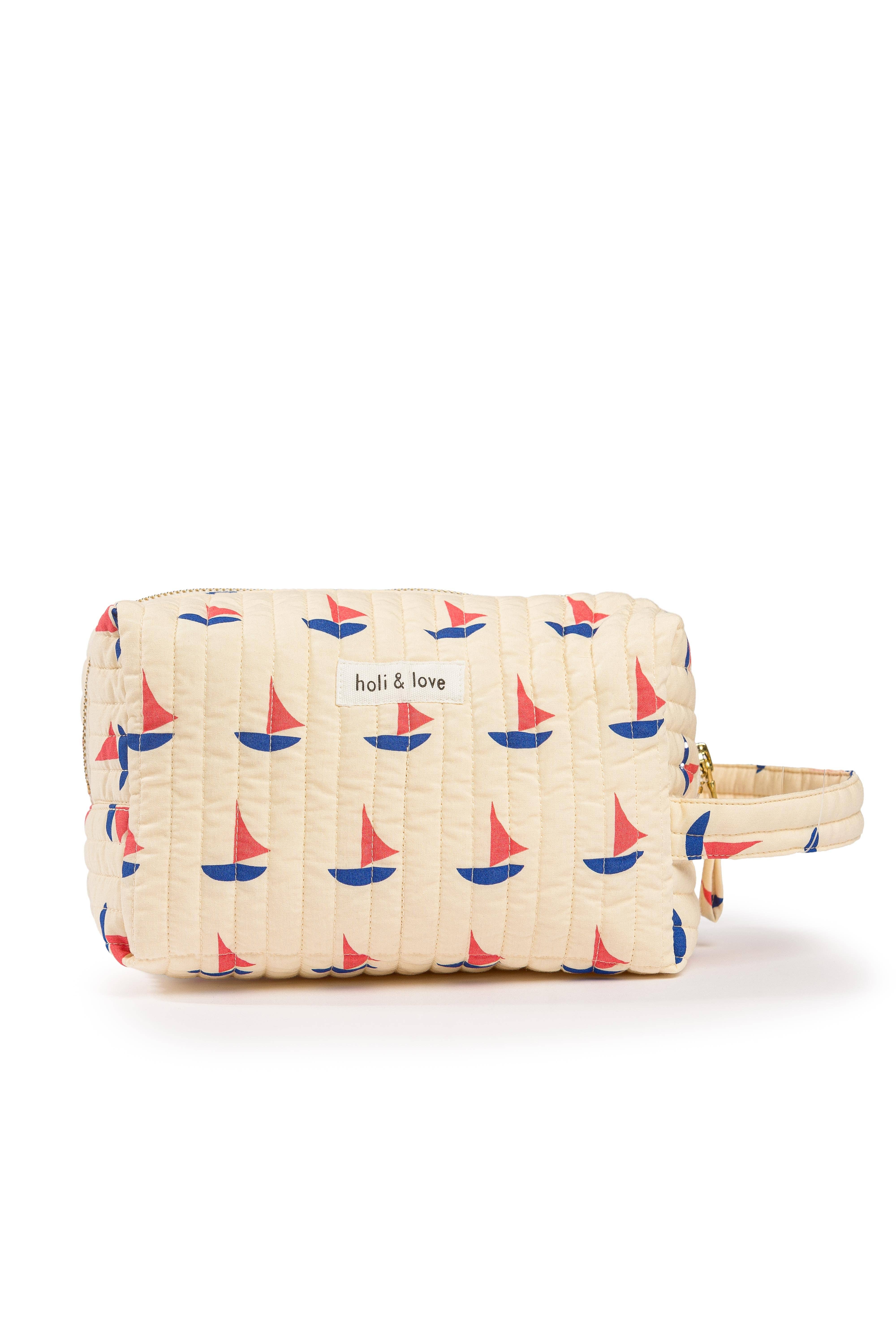 Boat toiletry bag for wholesale on Faire0