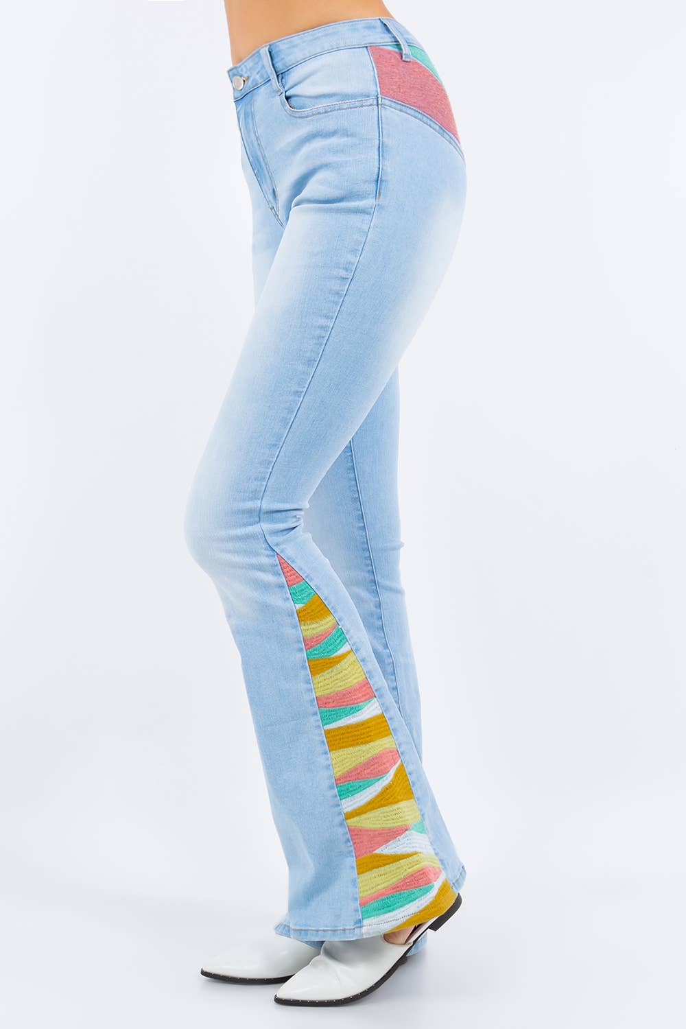 WISTERIA LANE - Wholesale Jeans - Women's - SUNRISE EMBROIDERY BOOTCUT BELLBOTTOM JEANS - 23456