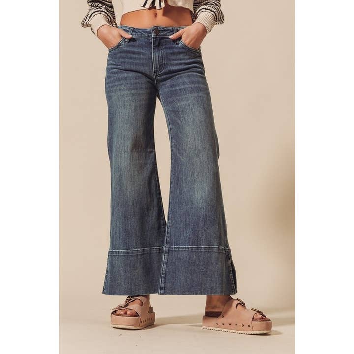 IVE - Wholesale Pants - Women's - WIDE LEG FLARE DENIM JEANS WITH SIDE SLITS