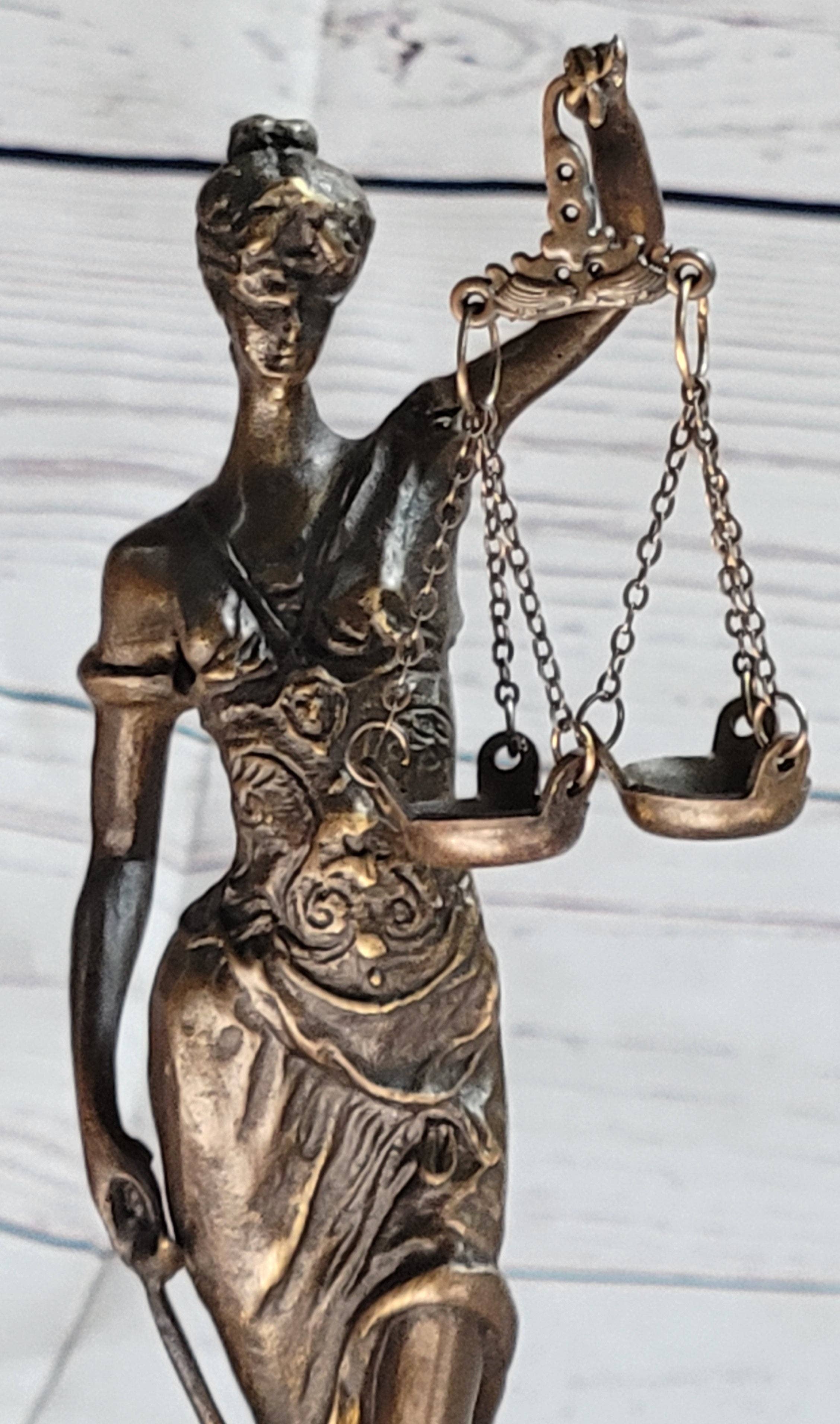 Bronzhaus - Wholesale Beeldje/beeldhouwwerk - Echt bronzen beeld Marmeren Lady Blind Justice Scales Law Sculpture Marmeren figuur6